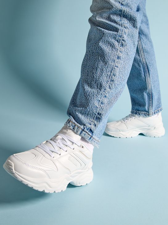 lavice robustní trainer white deichmann