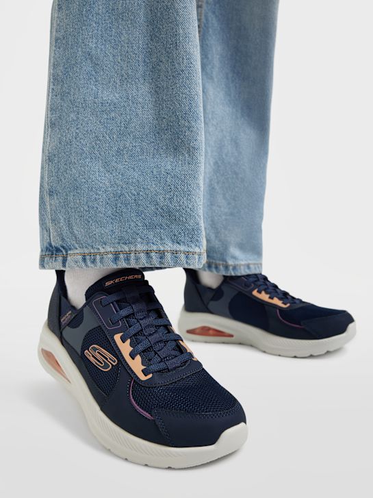 skechers centourist air swift fit slip-on trenér modrá deichmann